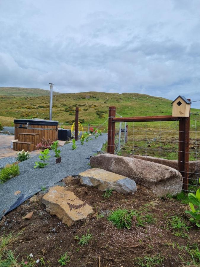 Black Hut At Slieve Croob Glamping Ballyward Exterior foto